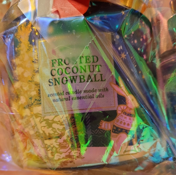 Frosted coconut snowball 8pc gift set Bath&Body works Nwt - Picture 11 of 13